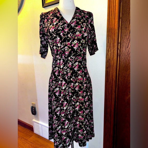 Express Dresses & Skirts - Vintage Compagnie Internationale EXPRESS floral Maxi dress sz 9 quarter sleeve